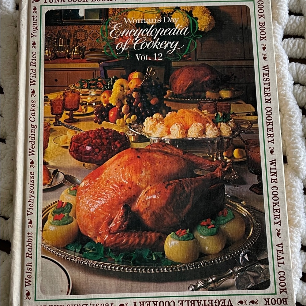 Vintage 1966 1st edition Women’s Day DayEncyclopedia of Cookery Vol. 12. EUC